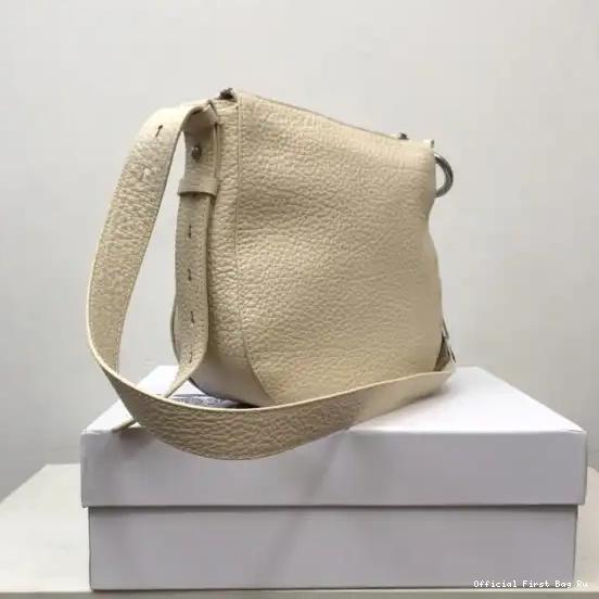 Official FirstBag Ru BURBERRY Small Knight Bag-24*8*23cm 0509